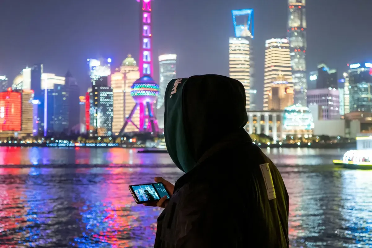 A Tecnologia na Era da Globalização: O Celular como Símbolo de Conexão