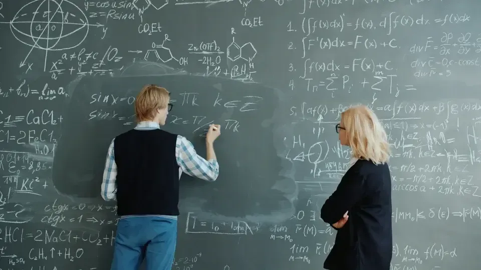 Formação contínua: o caminho para a valorização do professor