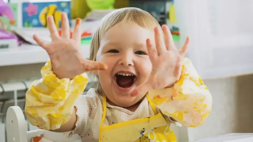 A importância da primeira infância: como os bebês aprendem e interagem com o mundo