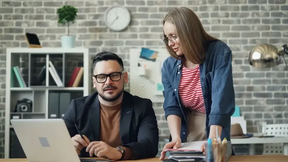 Networking eficaz: fortalecendo relações profissionais na era digital