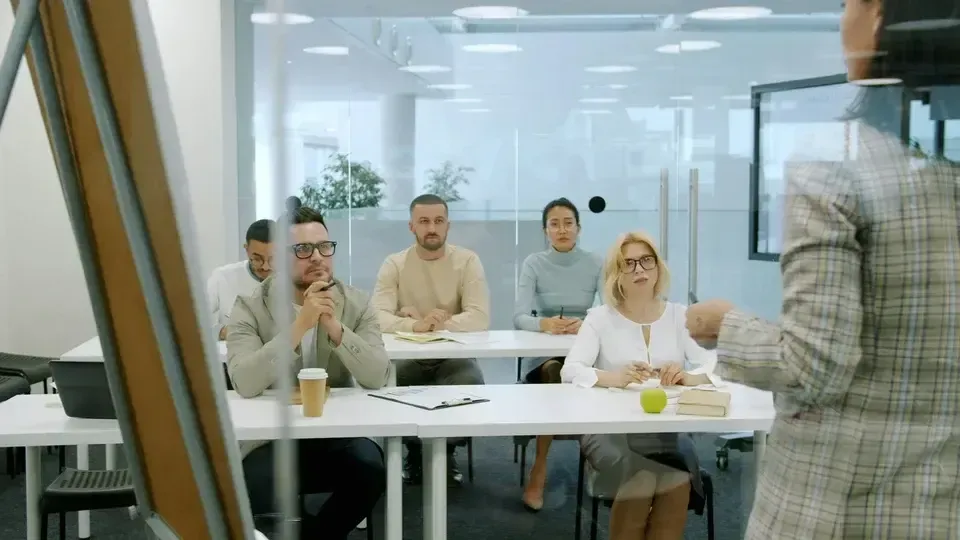Gestão da transparência no trabalho: como comunicar más notícias sem perder a credibilidade