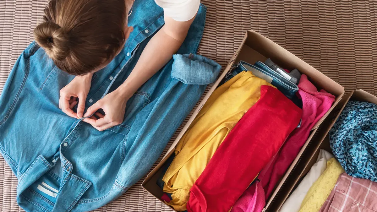 Second-hand na contramão do fast-fashion