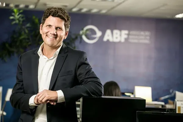 André Friedheim: redes franqueadas no Brasil
