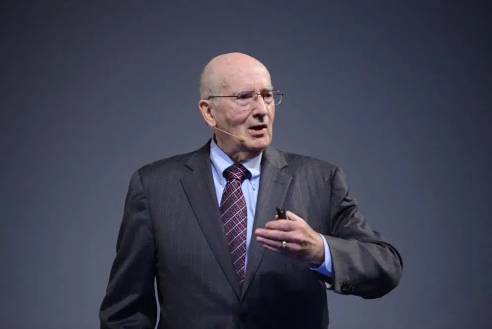 Philip Kotler: 5 livros para melhorar seu conhecimento em marketing