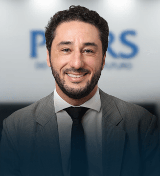 Vitor Lia de Paula Ramos